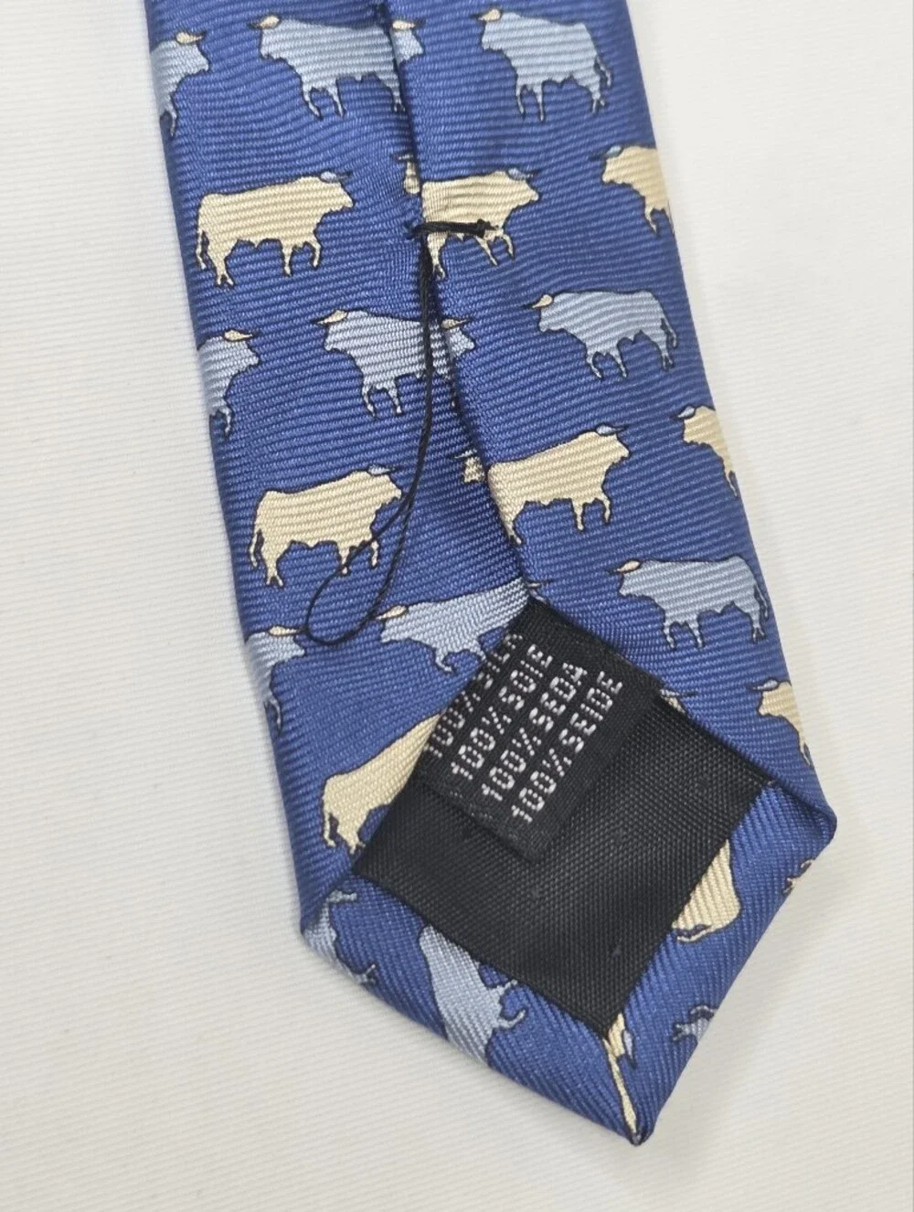 Museum Musei Madrid Mens Blue 100% Silk Running With The Bulls Animal Print Tie